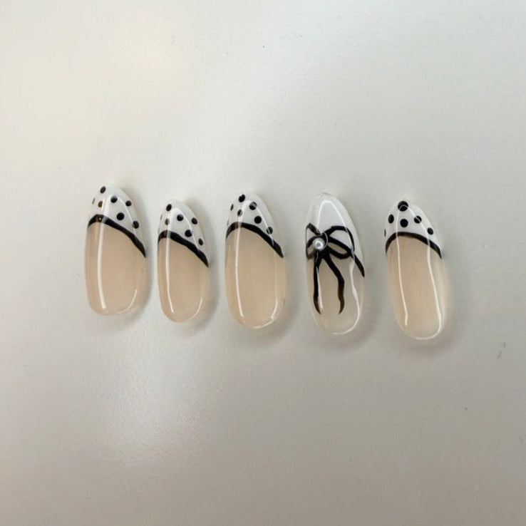 Polka Dots & Bows Nails