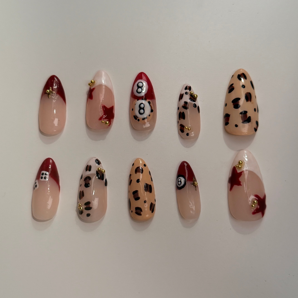 Lucky 8 Ball Nails
